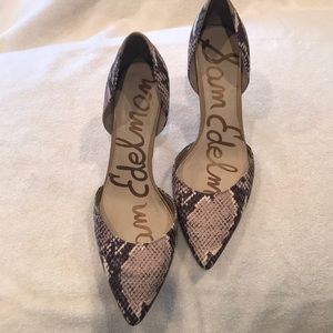 Sam Edelman snakeskin taupe medium heel pump